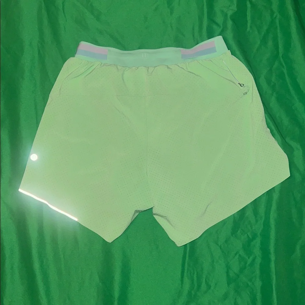 lululemon athletica Neon Green Athletic Sport Shorts size Medium